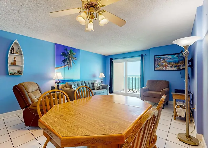 Clearwater With Bunk Pool & Balcony - Walk To Waves *