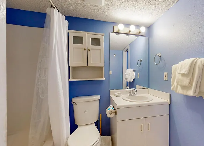 Clearwater With Bunk Pool & Balcony - Walk To Waves