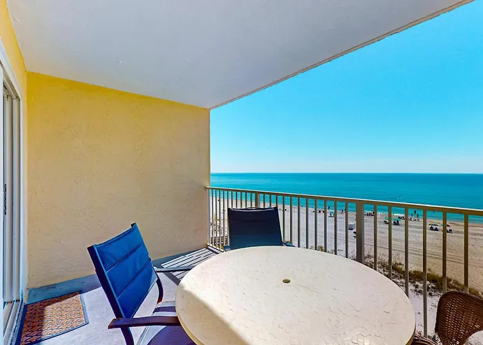 Clearwater With Bunk Pool & Balcony - Walk To Waves Holiday home *