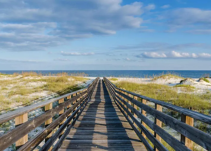 Clearwater With Bunk Pool & Balcony - Walk To Waves Gulf Shores