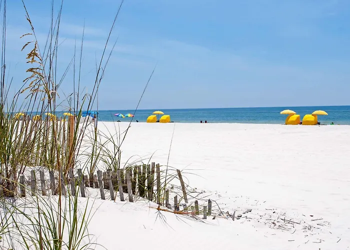 Clearwater With Bunk Pool & Balcony - Walk To Waves *